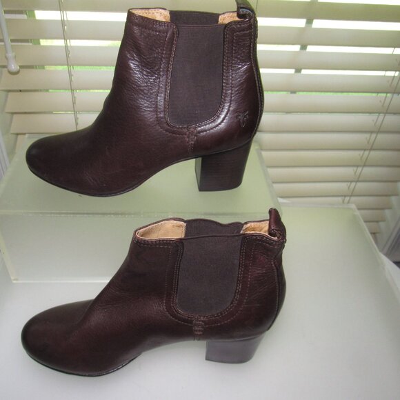 FRYE Chelsea Leather Block‑Heel Brown Ankle Booties · 8.5 * Boho Minimalist Chic - Picture 4 of 8